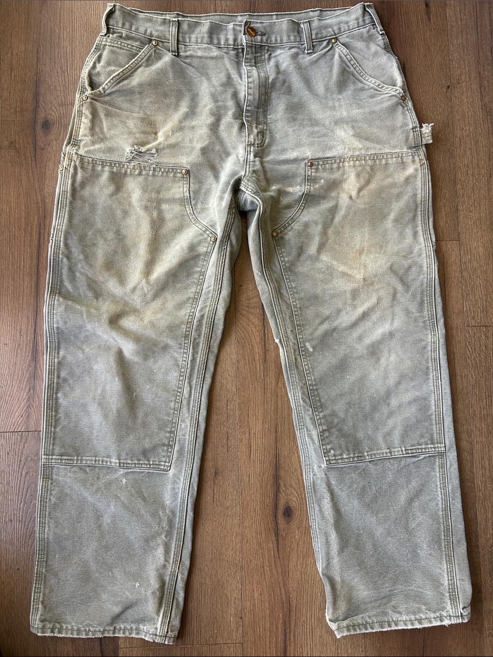 Carhartt made in USA vintage Work Pants in Faded Olive !! 38x32